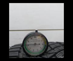 2 GOMME 245 40 18 UNLOP A61541