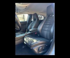 Mercedes-benz GLA 200 d Automatic Premium - 17