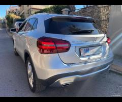Mercedes-benz GLA 200 d Automatic Premium - 24