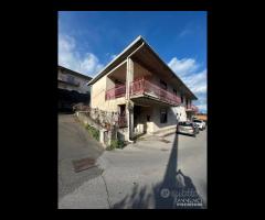 Villa singola con cortile e garage Zafferana Etnea