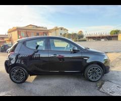 Lancia Ypsilon 1.0 FireFly 5 porte Hybrid Gold - 8