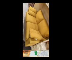 Codice: 8219 DIVANO STILE MODERNO COLORE GIALLO +