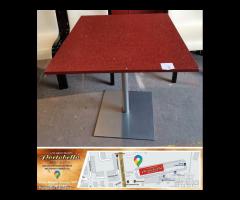 Tavolino bar con struttura un ferr