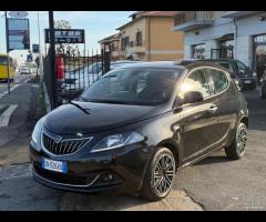 Lancia Ypsilon 1.0 FireFly 5 porte Hybrid Gold