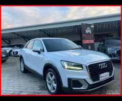 Audi Q2 TDI Stronic Identity Black