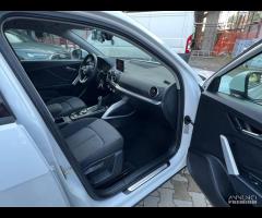 Audi Q2 TDI Stronic Identity Black - 10