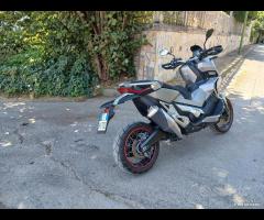 Honda X-ADV 750 anno 2019 . 18 mila km