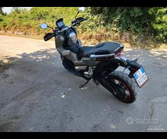 Honda X-ADV 750 anno 2019 . 18 mila km