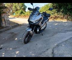 Honda X-ADV 750 anno 2019 . 18 mila km - 6