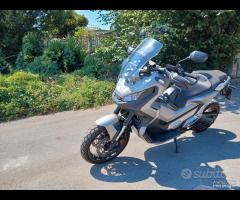 Honda X-ADV 750 anno 2019 . 18 mila km - 9