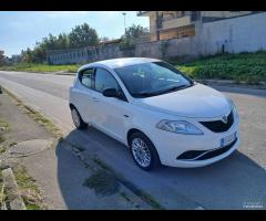 Lancia Ypsilon 1.3 MJT 16V 95 CV 5 porte Platinum