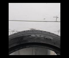 2 GOMME 225 40 18 TOYO BR1331