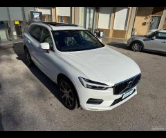 Volvo XC60 D5 AWD Geartronic Kinetic - 11