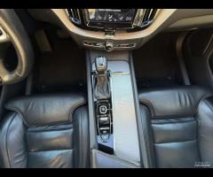 Volvo XC60 D5 AWD Geartronic Kinetic - 17