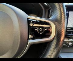 Volvo XC60 D5 AWD Geartronic Kinetic - 19