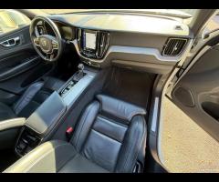 Volvo XC60 D5 AWD Geartronic Kinetic - 22