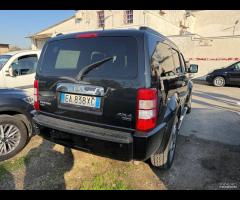 Dodge Nitro 2.8 CRD SXT 4WD Auto