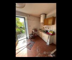 Casa semindipendente con cortile e garage a Giarre