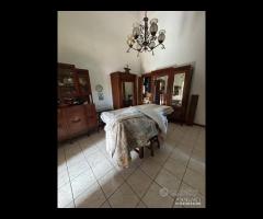 Casa semindipendente con cortile e garage a Giarre