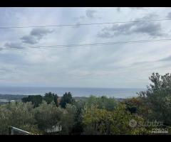 Immobile panoramico con terreno a Nunziata-Mascali