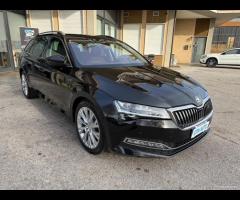 Skoda Superb 2.0 TDI 150 CV SCR DSG Wagon - 9
