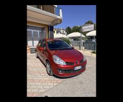 RENAULT CLIO 1.5 DCI 5P