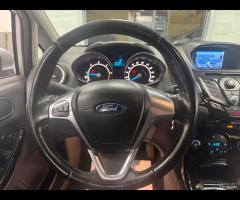 Ford Fiesta 1.5 TDCi 75CV 5 porte Titanium - 16