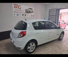 Renault Clio 1.5 dCi 90CV 5 porte unico prop 2012 - 9