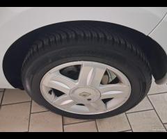 Renault Clio 1.5 dCi 90CV 5 porte unico prop 2012 - 10