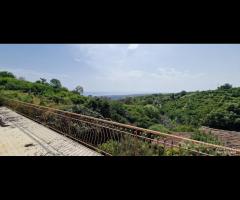 Terreno con fabbricati a Giarre