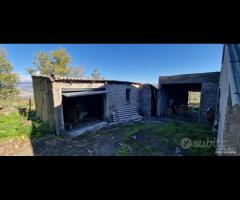 Casa singola con cantina e garage a Solicchiata