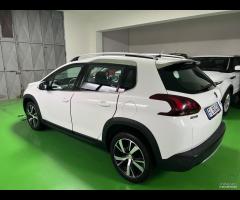 Peugeot 2008 PureTech Turbo 110 EAT6 S&S Allure - 8