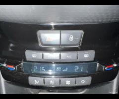 Peugeot 2008 PureTech Turbo 110 EAT6 S&S Allure - 19