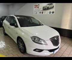 Lancia Delta 1.4 T-Jet 120 CV GPL platino 2014