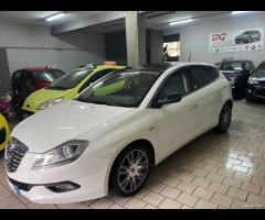 Lancia Delta 1.4 T-Jet 120 CV GPL platino 2014