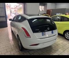 Lancia Delta 1.4 T-Jet 120 CV GPL platino 2014 - 7