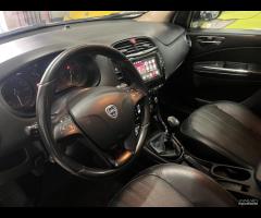 Lancia Delta 1.4 T-Jet 120 CV GPL platino 2014 - 13