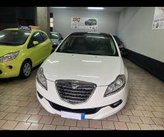 Lancia Delta 1.4 T-Jet 120 CV GPL platino 2014 - 22