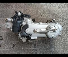Blocco motore Vespa 50 4t 4 valvole