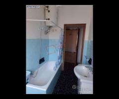 Trilocale con terrazzo in centro a Chiaravalle - 11