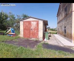Casale buone condizioni a Monsano