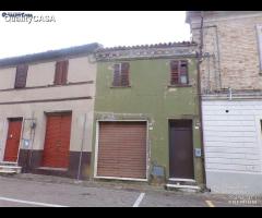 Casa a schiera con giardino a santa maria nuova