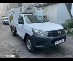 Toyota Hilux 2.4  2porte Chissas & Cab Com 2017