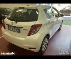 Toyota Yaris 1.0 5P Lounge 2012