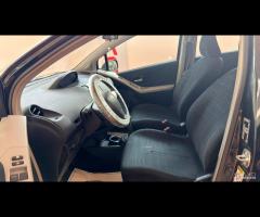 Toyota Yaris 1.3 5 porte - 10