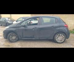 Ricambi Peugeot 208 1.2 B del 2018 motore HM01 - 11