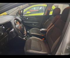 Renault Captur dCi 8V 90 CV EDC Sport Edition unic - 14