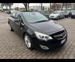 Opel Astra 1.7 CDTI 110CV 5 porte Cosmo Berlina - 3