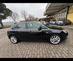 Opel Astra 1.7 CDTI 110CV 5 porte Cosmo Berlina - 4