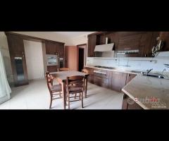 Camaro, complesso Andromeda, 4vani, con garage e - 6